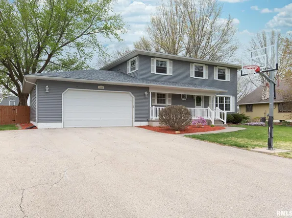 10858 Redwood Ave, Davenport, IA 52804