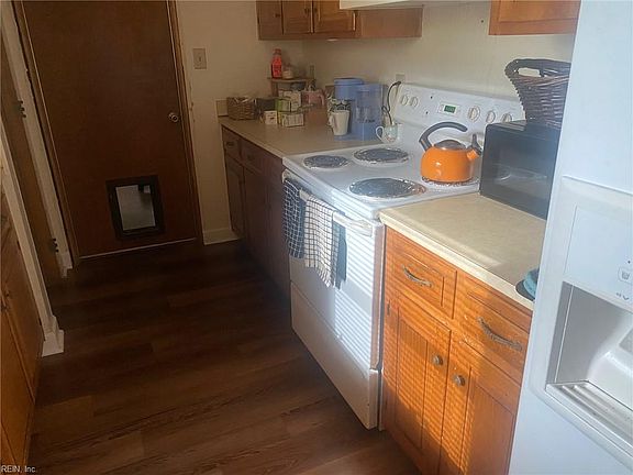 3rd image of 26 Sanlun Lakes Dr