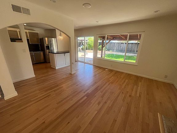 2nd image of 660 Choctaw Dr