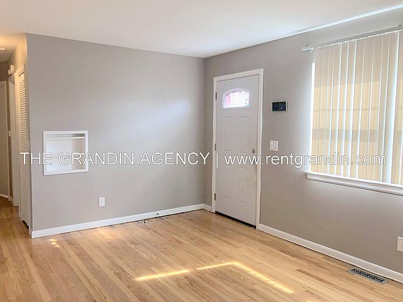 3rd image of 4131 Wyoming Ave NW