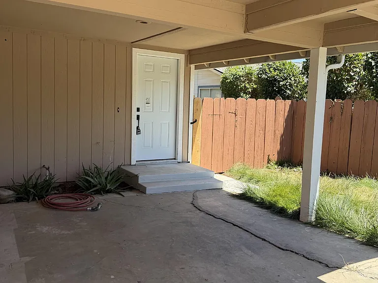 1031 Silver Elm Ct — Photo 8