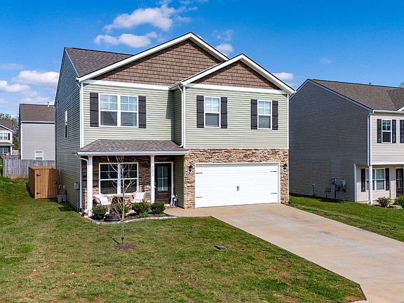 2nd image of 8658 Leeanna Brooke Ln