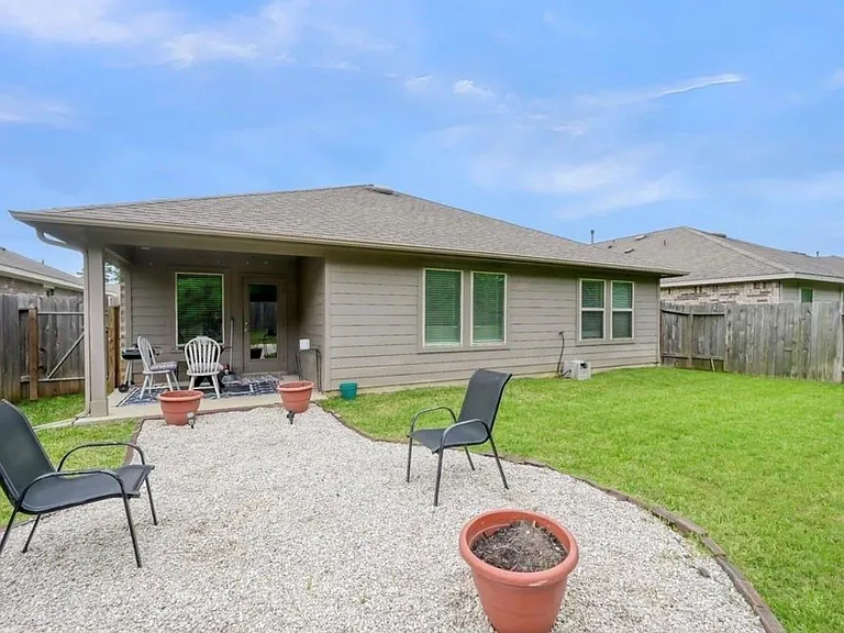 2290 Strong Horse Dr — Photo 24