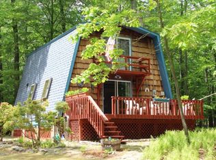 147 N Lake Loop, Lake Ariel, PA 18436