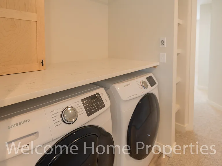 2 NE Hadley Way — Photo 18