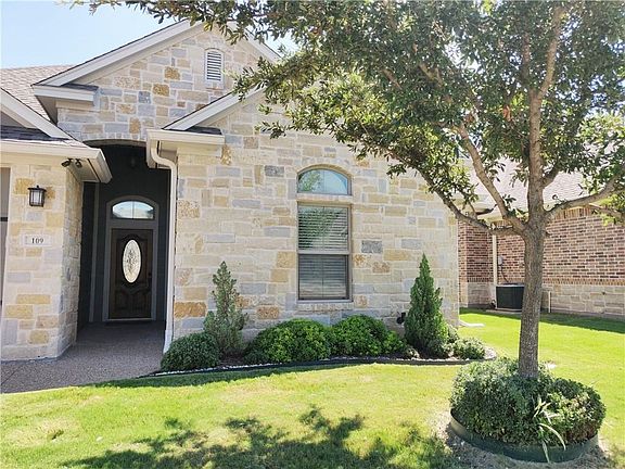 2nd image of 109 Lost Maples Ct