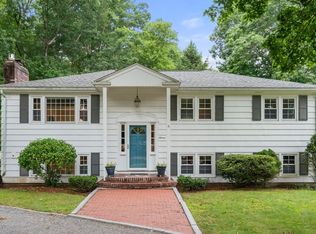 11 Old Coach Rd, Norfolk, MA 02056