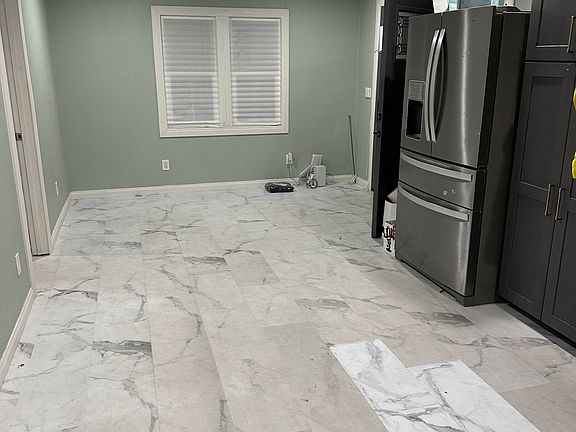 4th image of 3690 43rd St
