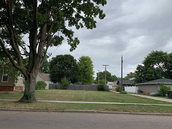 3rd image of 1004 Koenigstein Ave