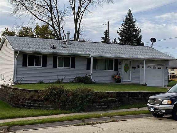 2nd image of 2562 Glenview Cir