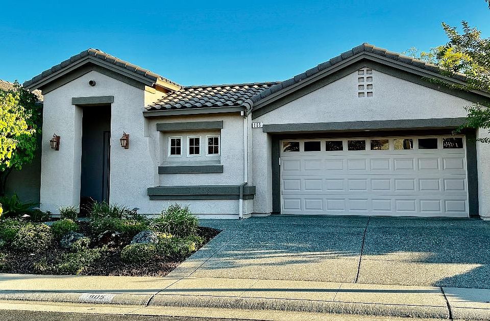 1st image of 905 Yosemite Ln