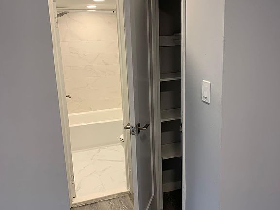 4th image of 264 E Cliveden St #104B