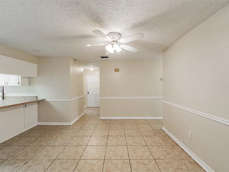 9616 N Oklawaha Ave #1/2 — Photo 14