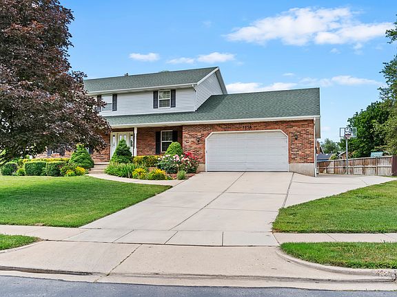 3rd image of 1356 Fairway Cir