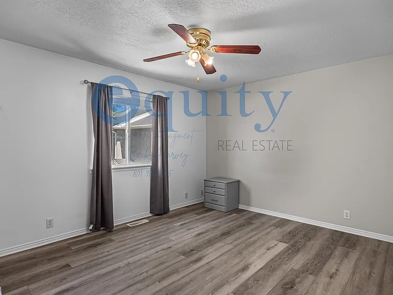 703 Ry Ln — Photo 11