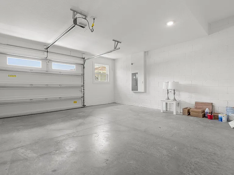 5270 Neil Dr — Photo 23
