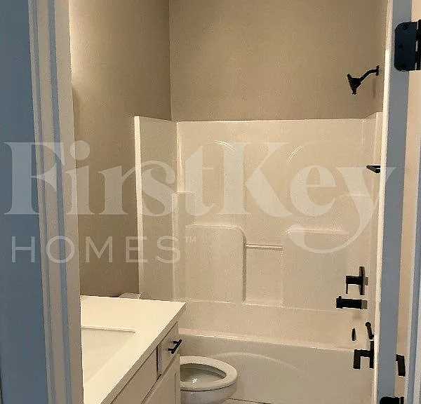 241 Bethany Manor Ct — Photo 13