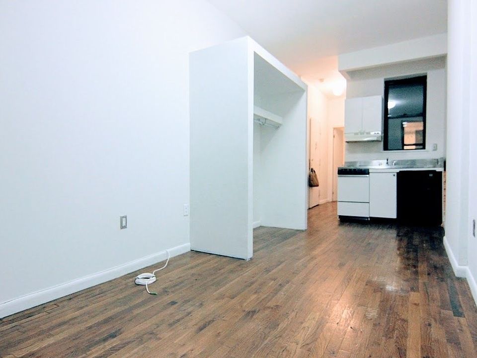 1st image of 606 8th Ave