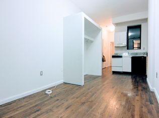 606 8th Ave #2BB, New York, NY 10018