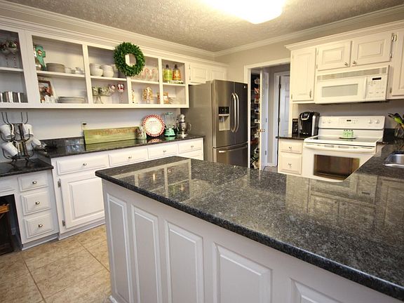 3rd image of 164 Grassland Dr