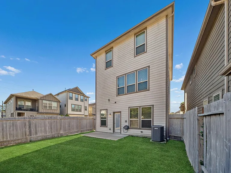 8604 Hollyoaks Creek Ln — Photo 27