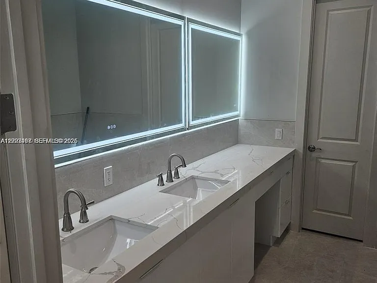 8410 SW 65th Ave — Photo 34