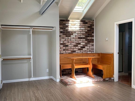 2nd image of 1504 Gordon St Unit B