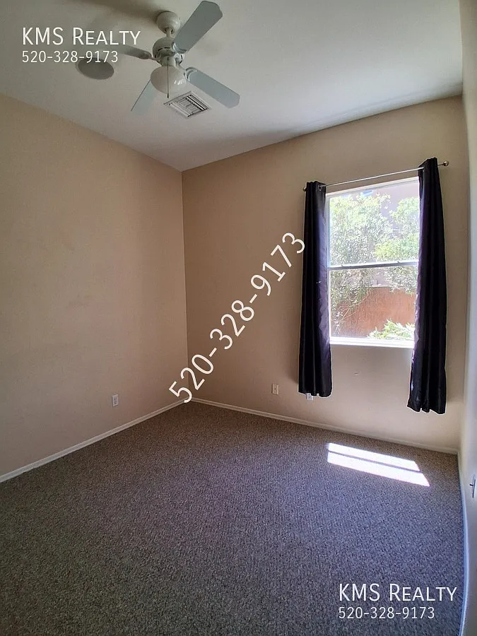 3078 W Desert Bird Ct Owner/Agent — Photo 3