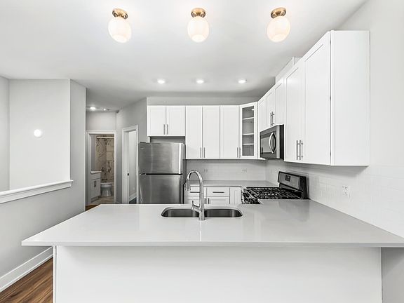 4th image of 2643 W Lawrence Ave #1N