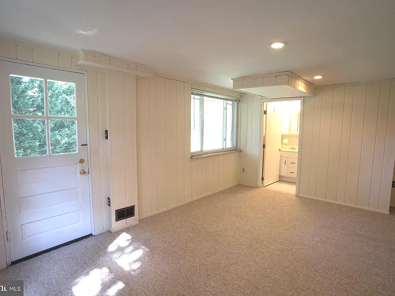 5915 Ryland Dr — Photo 24