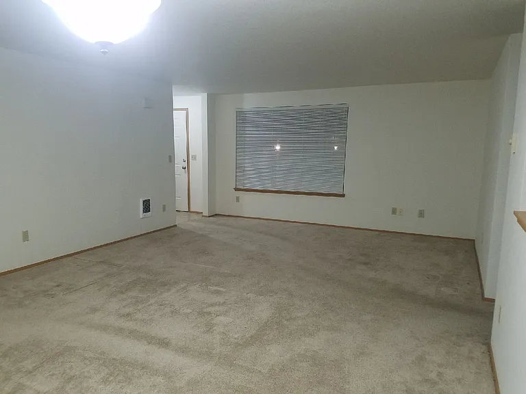3410 Colby Ave #8 — Photo 10