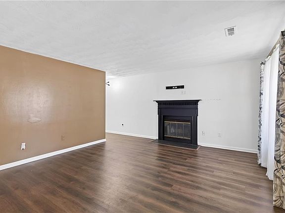 3rd image of 5742 Rivermill Cir