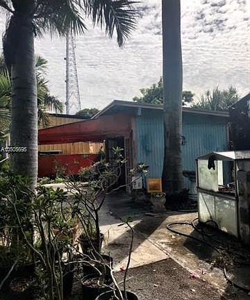 4th image of 315 N Flagler Ave #329