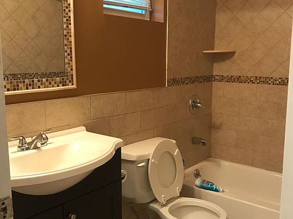 4th image of 3400 Wickham Ave #2