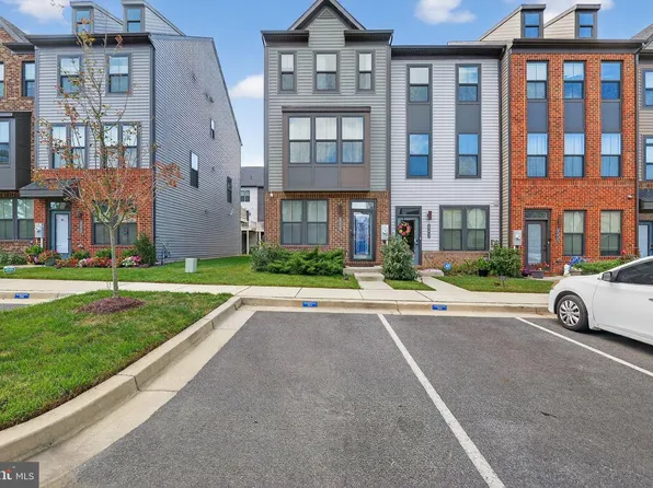 545 Levanna Ln, Glen Burnie, MD 21060