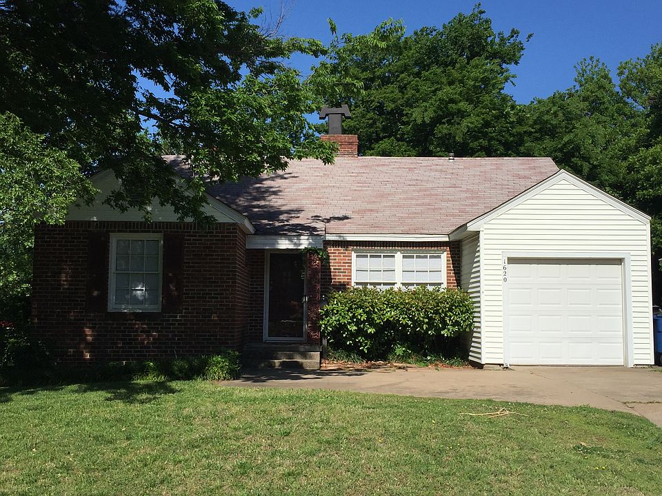 1st image of 1620 S Columbia Ave