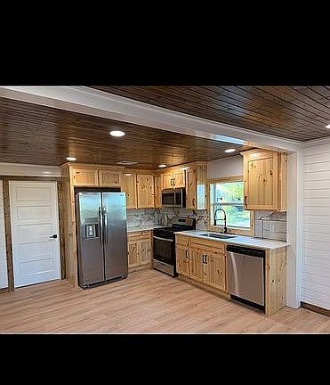 5th image of 100 Ripley St