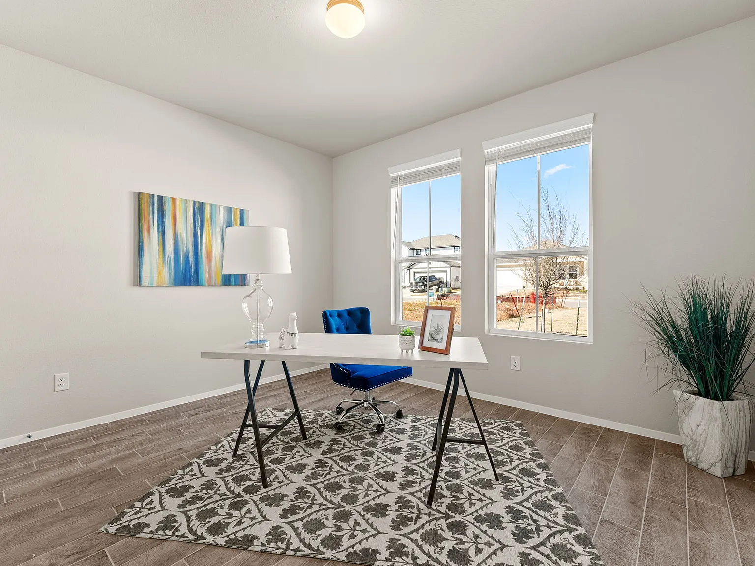 4 bed, 2.5 bath, 2460 sqft, $2,150 — Photo 4