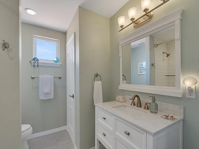 1345 Saint Davids Ln — Photo 25