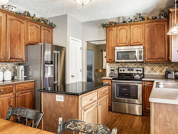 3rd image of 14559 Waverly Dr