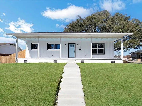 1919 Arrow Ln, Terrytown, LA 70056