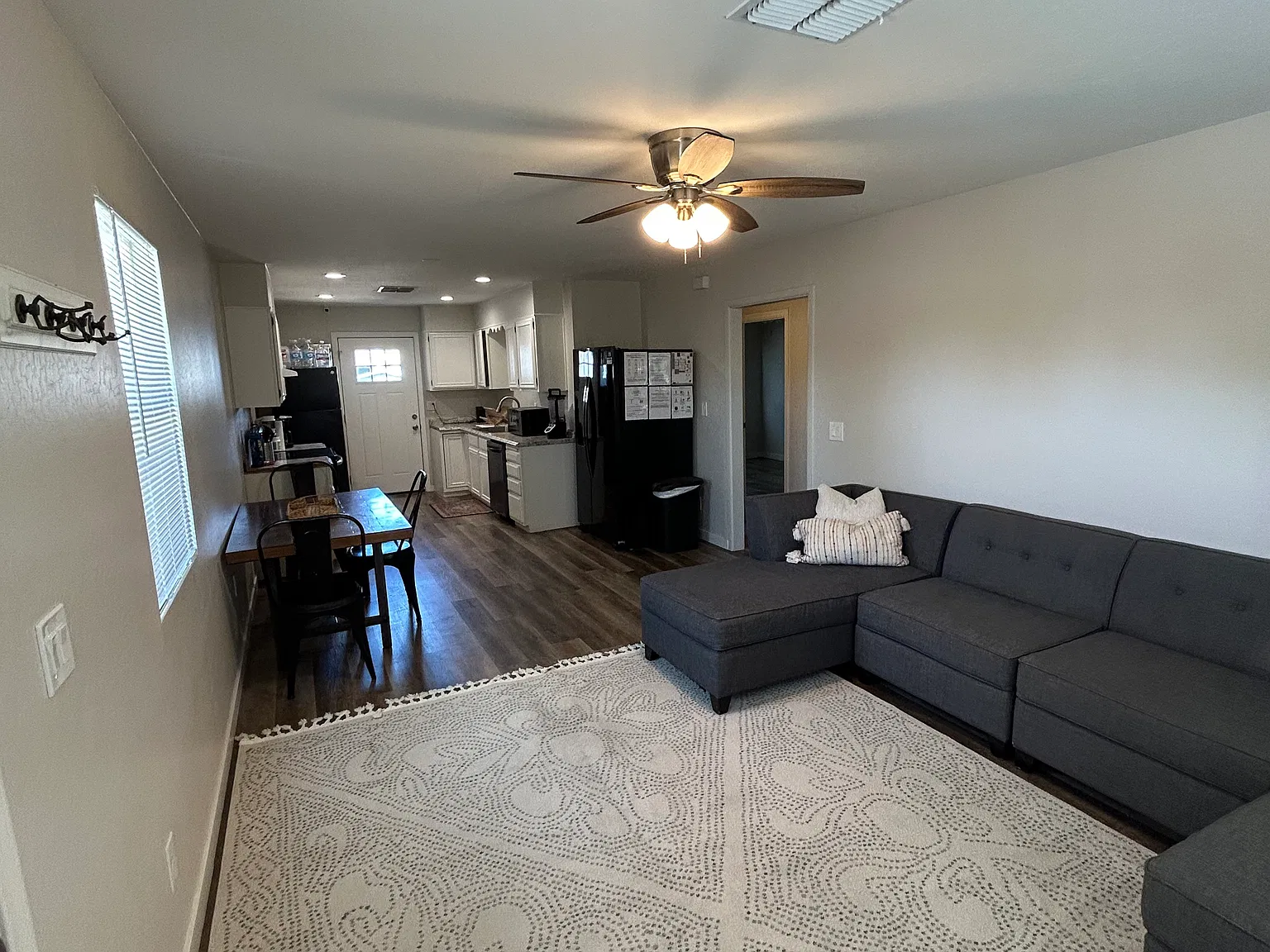 412 N 98th Pl — Photo 3