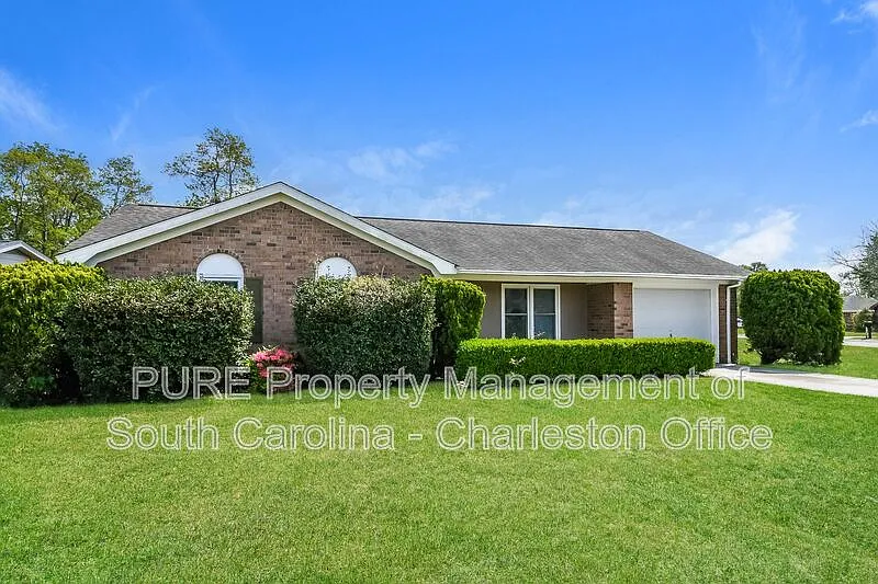 Building Photo - 101 Gatehouse Dr