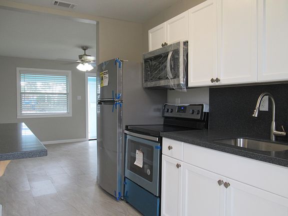 3rd image of 3 Bayberry Ct #A