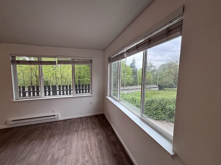 102 Summit Ave N #1 — Photo 9