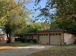 609 Todd Ct, Burleson, TX 76028