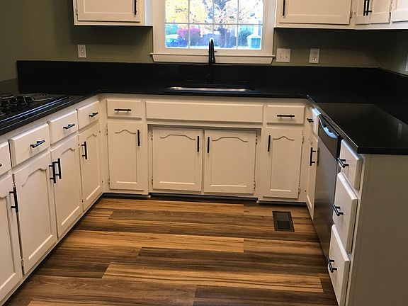 2nd image of 1020 Sterling Ave
