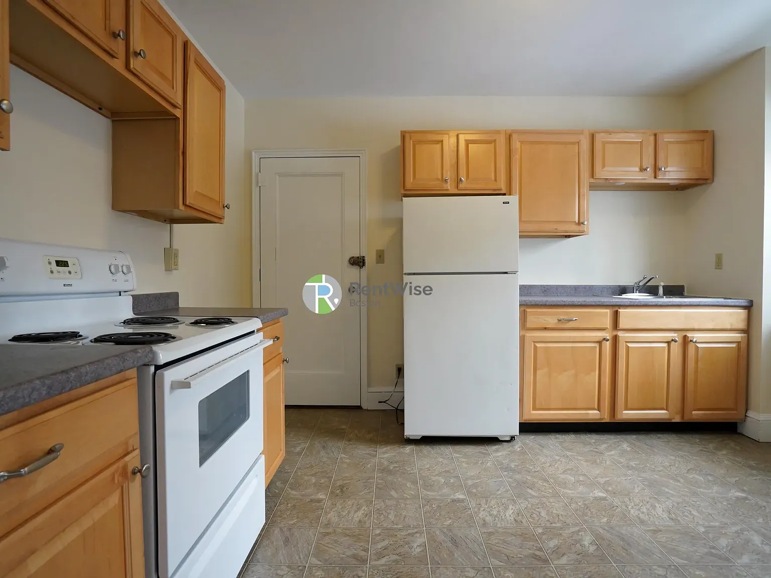 Studio, 9999 sqft, $2,000 — Photo 2