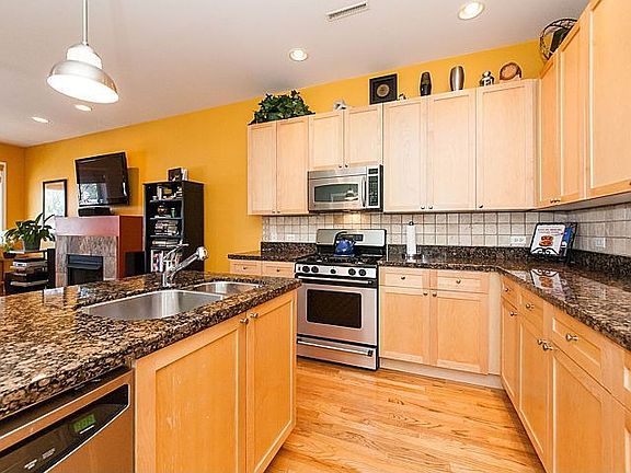 5th image of 4164 N Lincoln Ave Unit 2S