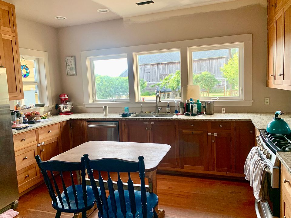 Open kitchen